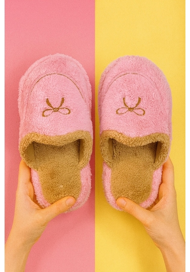 Amore Kapalı Kadın Ev Terliği Günlük Rahat Kışlık Terlik Pembe