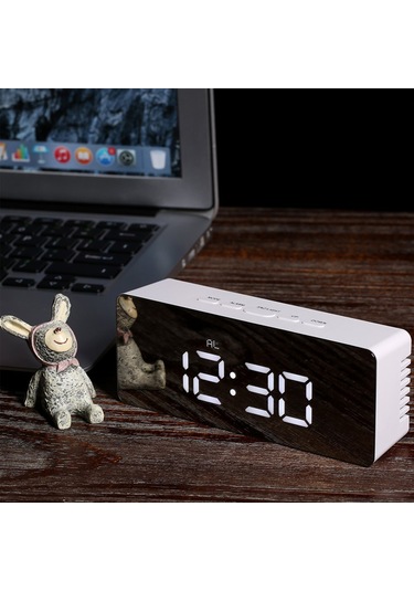 Youtek Masaüstü Dijital Alarm Saati Siyah Kasa Beyaz Yazı - Usb Şarjlı, Ayna Yüzeyli, Abs Malzeme Siyah