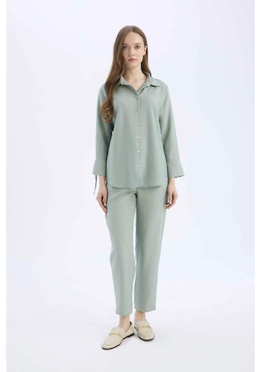DeFacto Regular Fit Basic Düz Uzun Kollu Gömlek C3819AX25SPGN1110 DeFacto Regular Fit Basic Düz Uzun Kollu Gömlek C3819AX25SPGN1110