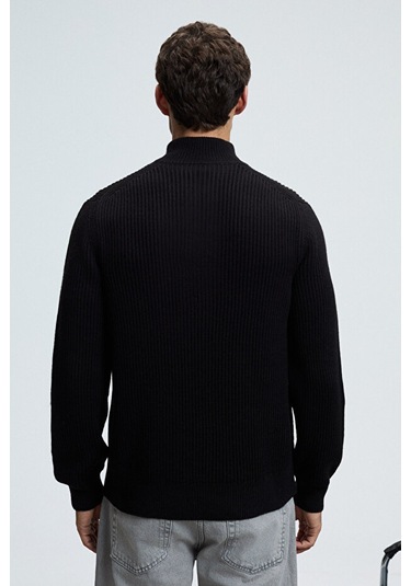 BERNARDO Erkek Yarım Fermuarlı Dik Yaka Triko Siyah Kazak