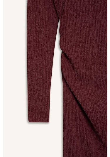 DeFacto Bodycon Vücudu Saran Yarım Balıkçı Yaka Basic Düz Bürümcük Uzun Kollu Midi Bordo Elbise D8643AX24AUBR438