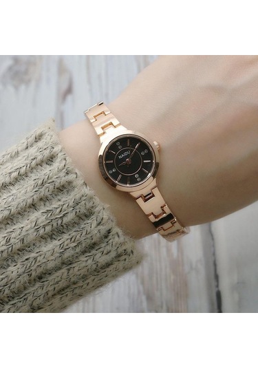 Altın Yeni Moda Kişiselleştirilmiş Basit Saat Seti Kadın Saati Kelebek Dijital Kemer Saati Altın - Siyah