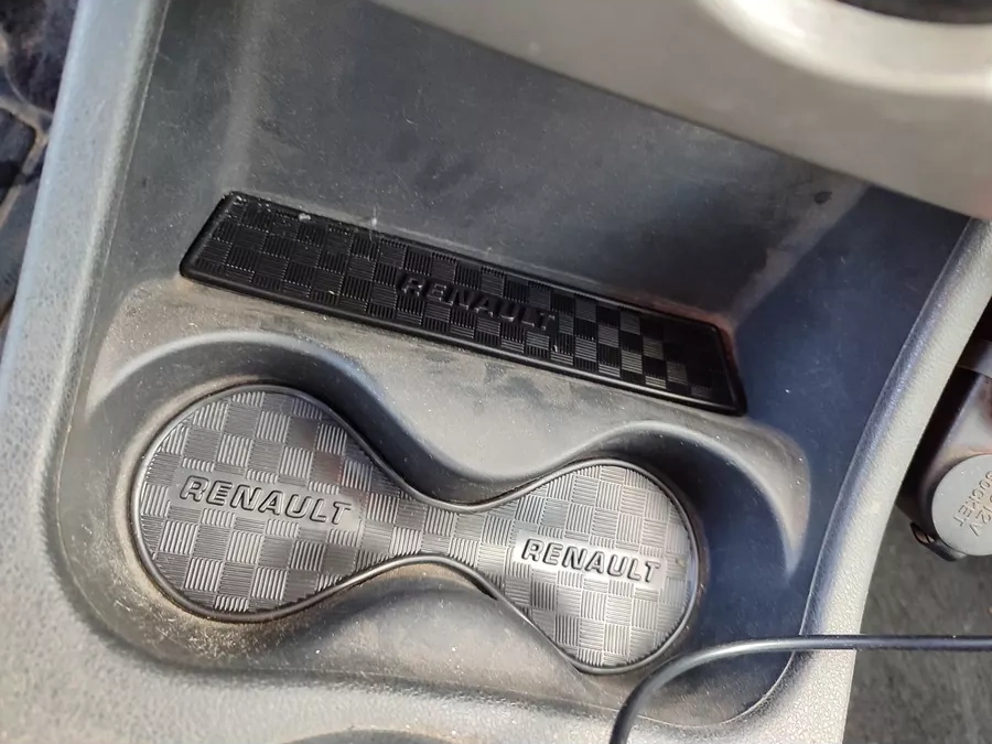 Gradicom Renault Logan 1. Üniversal Bardak Tutucu Ve Niş Paspasları. 163851025