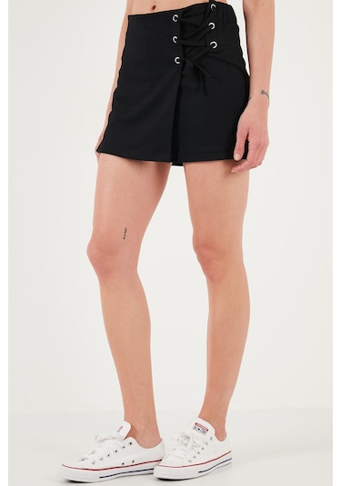 Lela Streç Bağlamalı Slim Fit Yüksek Bel Mini Bayan Şort Etek 5865745 Siyah Lela Streç Bağlamalı Slim Fit Yüksek Bel Mini Bayan Şort Etek 5865745 Siyah