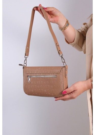 Orta Boy 2 Askılı 5 Bölmeli Hafif Ve Kibar Model Kadın Omuz Çanta 001