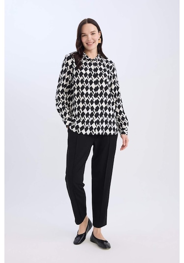 DeFacto Krep Pantolon Carrot Fit Basic Düz Beli Lastikli Dar Paça Cepli D5950AX24WNBK81 Siyah