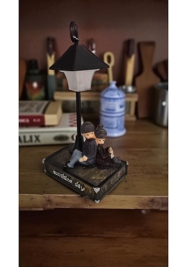 Sevdiklerinize Çok Şık Bir Işıklı Çift Biblo Ürün Boyutu En:8cm Boy:17cm