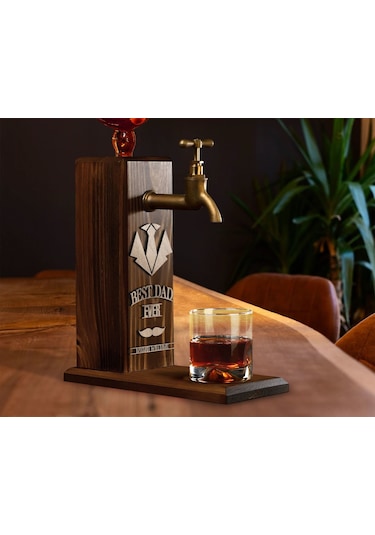 Bk Gift Kişiye Özel Kabartma İsimli Babalar Günü Tasarımlı Musluklu Ceviz Ahşap Şarap Standı, Viski Çeşmesi, Babaya Hediye, İçecek Dispenseri-6