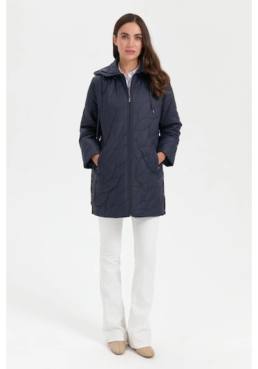 Desen Triko Kadın Yanları Çıtçıtlı Yaprak Desenli Kapüşonlu Araboy Kapitone Kaban 24419 Lacivert Lacivert