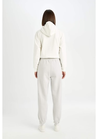 Defacto Standart Boy Beli Paçası Lastikli Cepli Basic Düz Kalın Kumaş Jogger Eşofman Altı D9934AX24WNGR431 Gri Defacto Standart Boy Beli Paçası Lastikli Cepli Basic Düz Kalın Kumaş Jogger Eşofman Altı D9934AX24WNGR431 Gri
