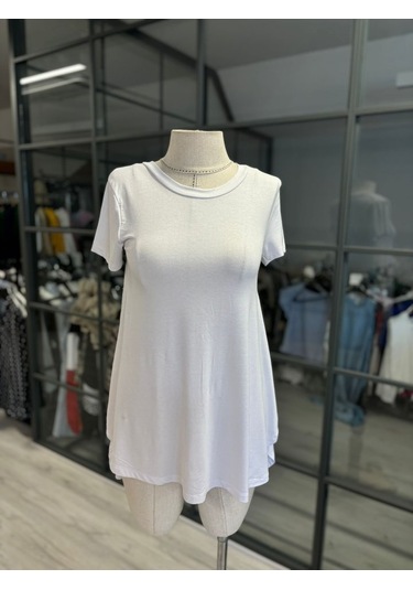 Kadın Türlü Viskon Kumaş Yırtmaç Detaylı Bluz Beyaz