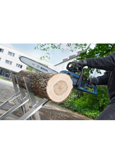 Bosch GKE 18V-40 Akü Şarj Aleti Dahil Değil Zincirli Ağaç Kesme Makinesi