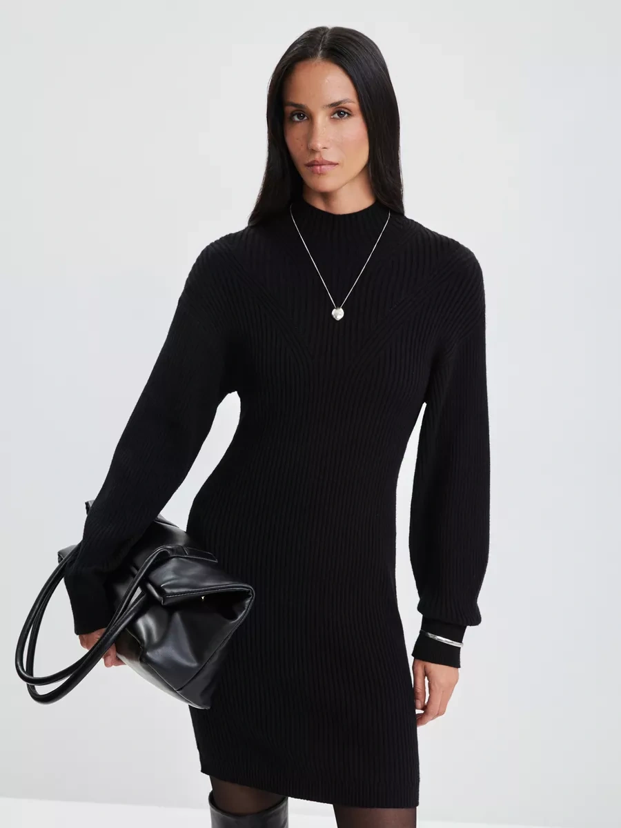 Zarına Örgü Kısa Dar Elbise Boğazlı. 181078259 Siyah