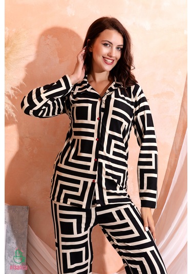 Nisanca Kışlık Düğmeli Ekose Desen Yılbaşı Temalı Kadın Süet Pijama Takımı Ekru