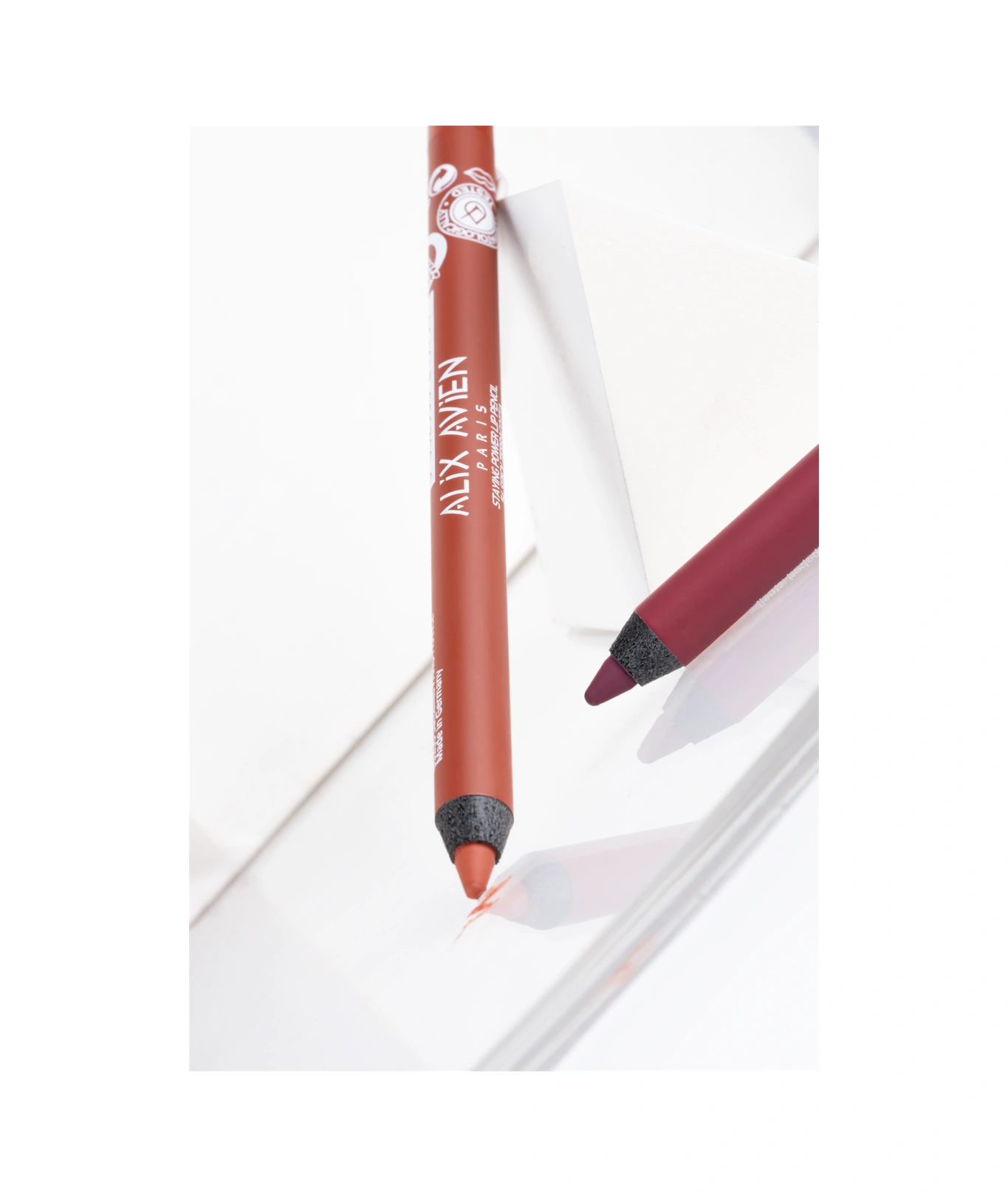 Alix Avien Suya Dayanıklı Uzun Süre Kalıcı Yumuşak Dudak Kalemi Staying Power Lip Pencil 57 Raspberry