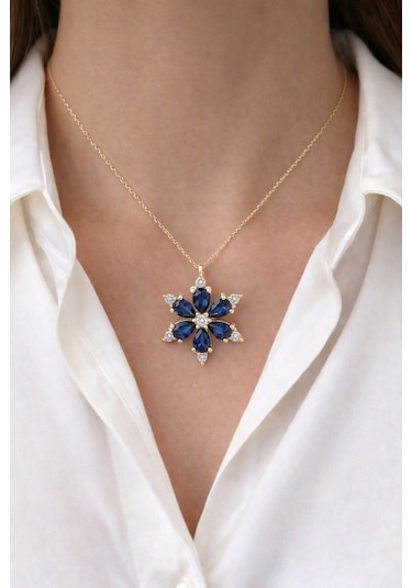 Çekirdekjewelry 925 Ayar Gümüş Lacivert Taşlı Kamelya Çiçeği Kolye Sarı Lacivert