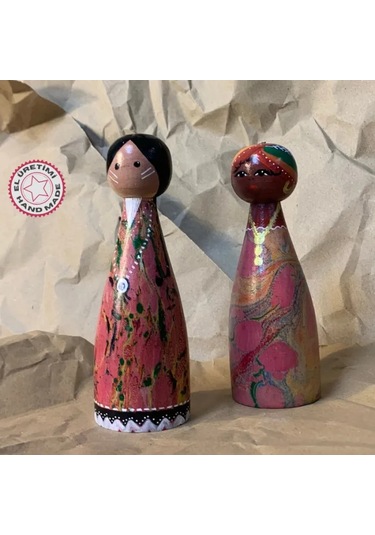 Uretti - Şebnem 6913 - El Yapımı Ahşap Üzeri Ebruli Desenli 2'li Kadın Figür Biblo 2 Adet