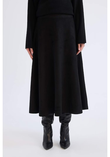 DeFacto A Kesim Basic Düz Süet Midi Etek E5405AX24WNBK81 Siyah DeFacto A Kesim Basic Düz Süet Midi Etek E5405AX24WNBK81 Siyah