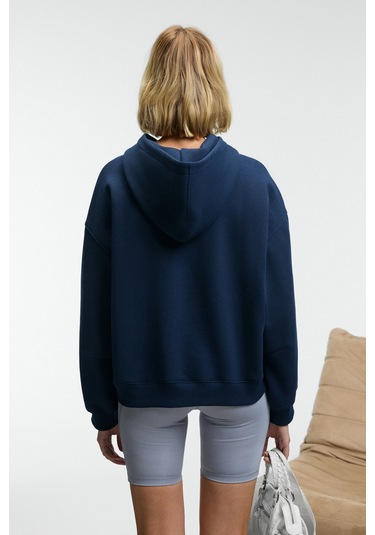 KIKRES Kadın Kapüşonlu Nakış Detaylı Oversize Lacivert Sweatshirt