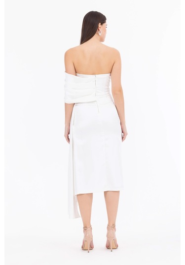 Kadın Asimetrik Yaka Midi Boy Şifon Dokuma Abiye Elbise - Beyaz Beyaz