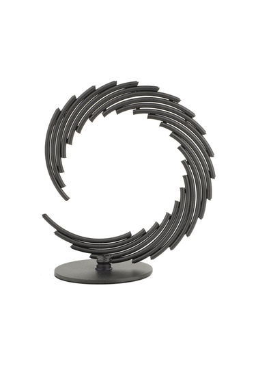 Begüsa Bakü Metal Aksesuar Biblo 18 Cm Siyah