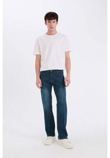 DeFacto Sergio Regular Fit Normal Kalıp Normal Bel Boru Paça Jean Pantolon R9026AZ25SPNM41