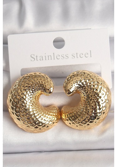 Pirinç Gold Renk Yılan Sırtı İşlemeli Yarım Halka Model Kadın Küpe Çok Renkli