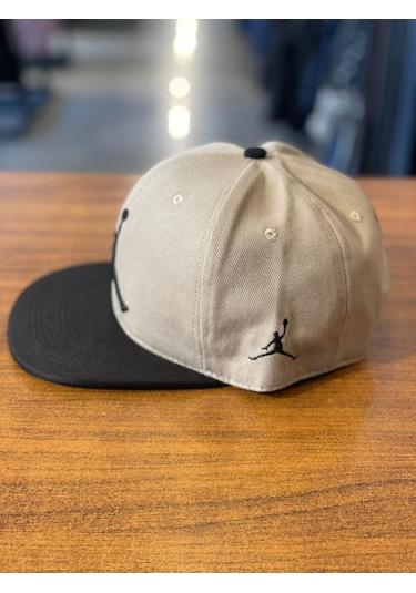 Air Jordan Nakışlı Bej Hiphop Snapback Rapper Basket Cap Şapka Bej - Siyah
