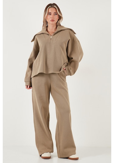 Lela Pamuklu Oversize Fit Yarım Fermuarlı Yaka Uzun Kollu Triko Bayan Takım 68351218 Haki Lela Pamuklu Oversize Fit Yarım Fermuarlı Yaka Uzun Kollu Triko Bayan Takım 68351218 Haki