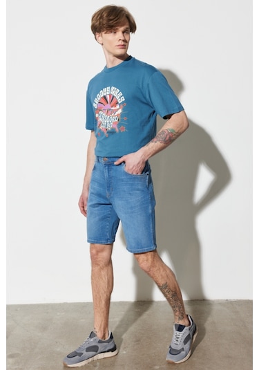 Wrangler Regular Fit Normal Kesim Normal Bel Açık Mavi Esnek Jean Kot Şort W11CAG42E Mavi