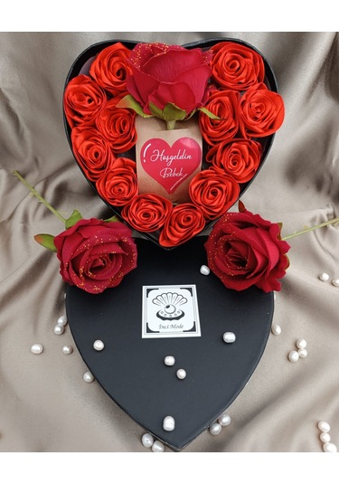 İnci Mode Hoşgeldin Bebek 12+1 Çiçekli Kalpli Kutu Hediyelik Çiçek Kutusu Siyah