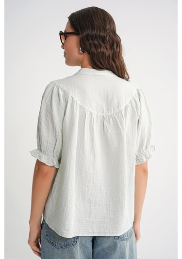 4725 Kadın Büzgü Robalı Kolu Fırfırlı Müslin Gömlek Adaçayı Adaçayı