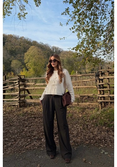 Krem Fiyonk Boncuk Detaylı Hırka - 251072 Krem