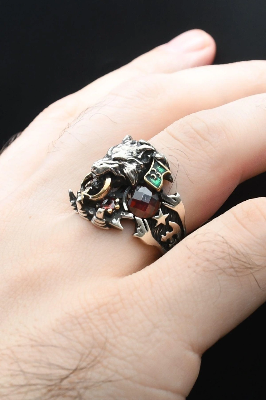 Ay Yıldızlı - Ay Yıldız Ve Kurt Figürlü Ve Kırmızı Zirkon Taşlı 925 Ayar Gümüş Erkek Yüzük 902327 Gümüş