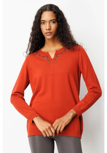 Desen Triko Sıfır Yaka Yakası Çiçek Nakış İşlemeli Kadın Bluz 25094 Kiremit