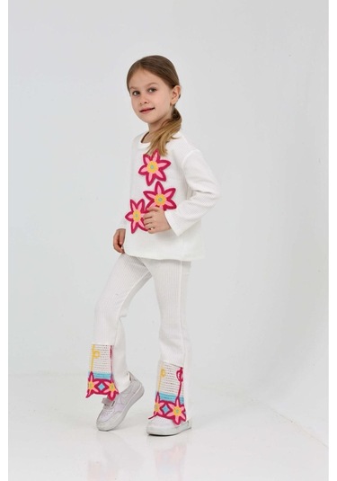 Çiçek Nakış Detaylı Kız Çocuk Takım Beyaz