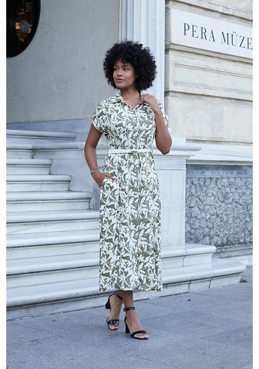 Kadın Desenli Yakalı Düşük Omuzlu Duble Kol Kemerli Midi Boy Elbise Deri Kemer Dahil -haki Çiçek Haki Ç. Kadın Desenli Yakalı Düşük Omuzlu Duble Kol Kemerli Midi Boy Elbise Deri Kemer Dahil -haki Çiçek Haki Ç.