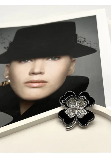 Best Price 34 Payetli Küçük Çiçek Broş, Kıyafetler İçin 178626467 Siyah