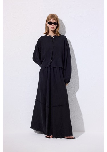 Müslin Katlı Geniş Etek Siyah Siyah