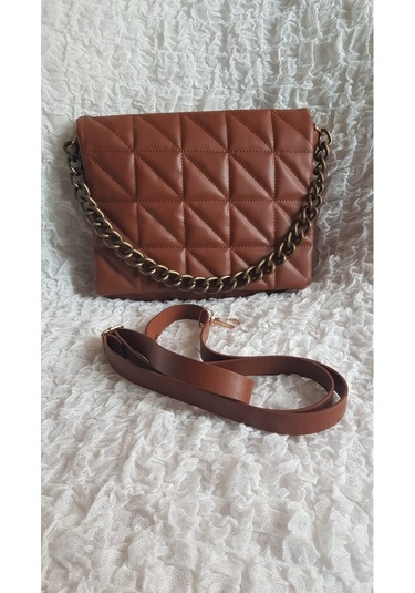 Liva Kapitoneli Demir Detay Postacı Çanta