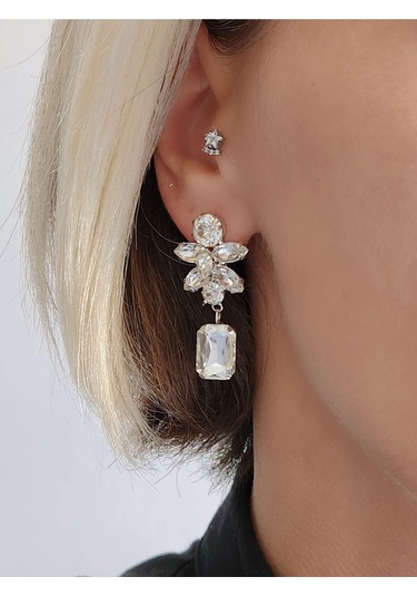 Çiçek Model Kristal Taşlı Küpe Silver