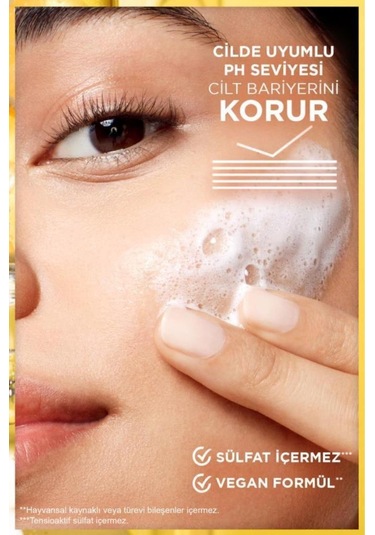 Garnier Serum 30 ML + Aydınlatıcı Krem 50 ML + C Vitamini Parlaklık Veren Temizleyici 250 ML