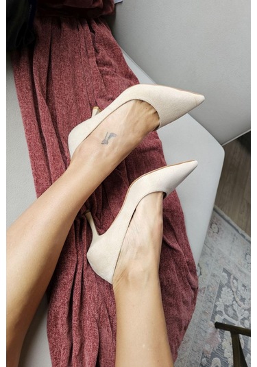 10 1109 Topukla Kadın Kadeh Topuklu 8 Cm Topuklu Stiletto Ayakkabı Ten Süet