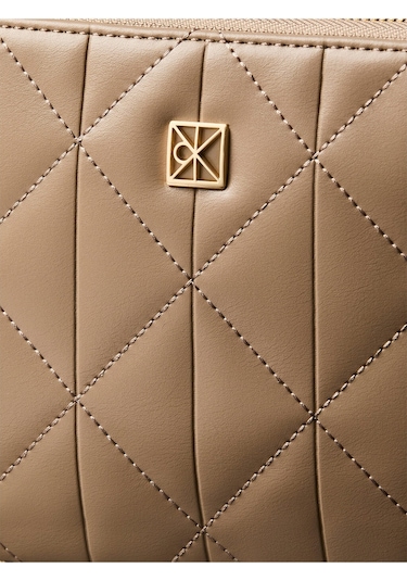 Quılted Camera Bag Desert Taupe