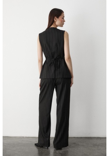 Siyah Çok Düğmeli Çizgili Premium Takım Siyah