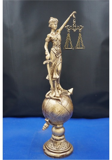 Themis Adalet Terazisi Heykeli 35 Cm Dekoratif Ev & Ofis Biblosu Altın