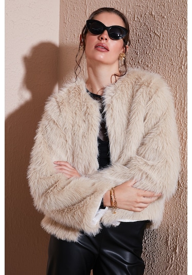 Lela Oversize Fit Yuvarlak Yaka Astarlı Kısa Bayan Kürk 6810266 Ekru