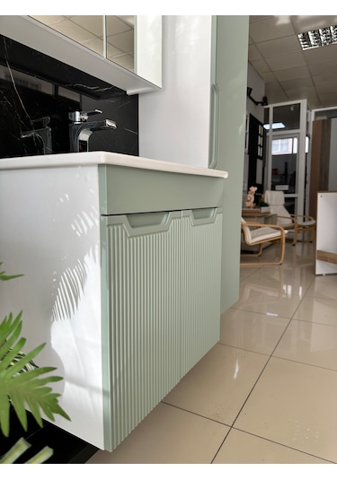 Banyo Dolabı Aynalı Cnc İşlemeli Membran Kapaklı 65 Cm Yeşil