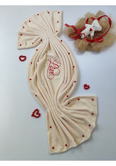 Tv Battaniyesi Love Nakışiı Kalpli Ponponlu Koltuk Şalı Battaniye Hediyelik Örtü Oyun Matı Ekru