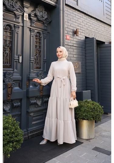 Kadın Kahve Küçük Kareli Kat Kat Kuşaklı Uzun Gofre Kumaş Tesettür Elbise 0220 Kahve